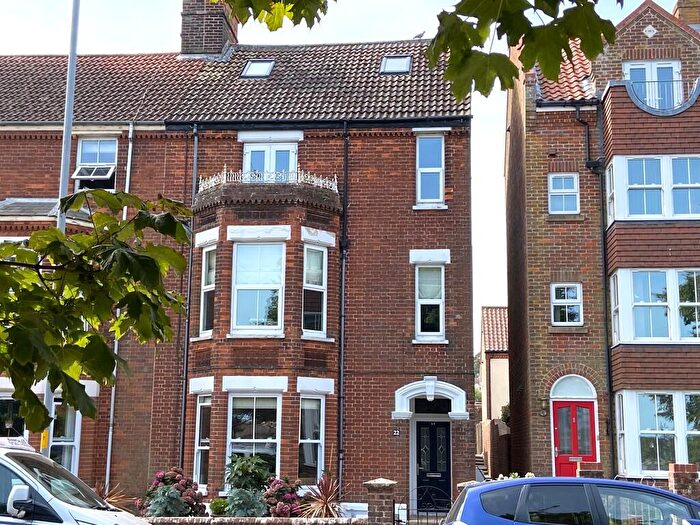 3 Bedroom Flat For Sale In Sheringham, NR26