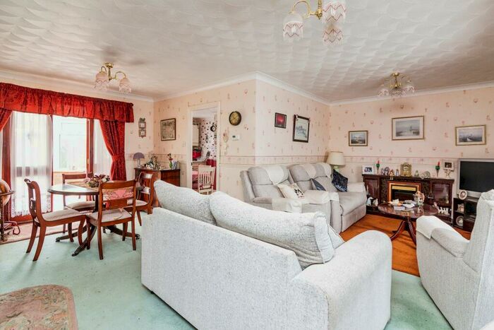 2 Bedroom Bungalow For Sale In Puddle Duck Lane, Worlingham, Beccles, Suffolk, NR34