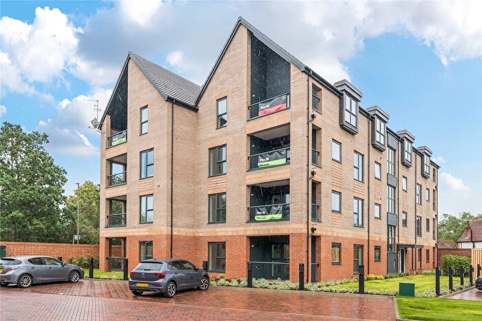 2 Bedroom Flat For Sale In Stapleton Close, Egham, TW20