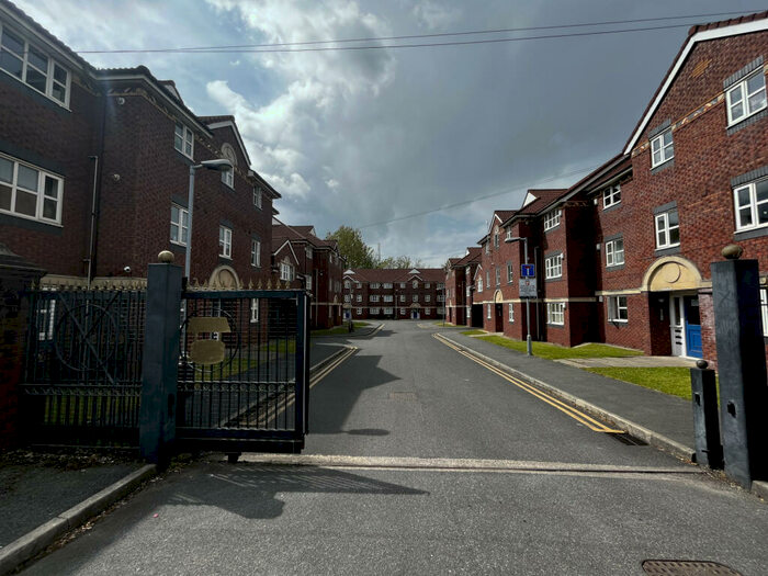 2 Bedroom Apartment To Rent In Henderson Street, Manchester, M19