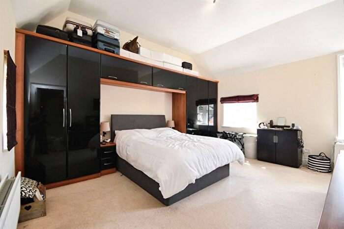 2 Bedroom Flat For Sale In Grey Lady Place, Billericay, CM11