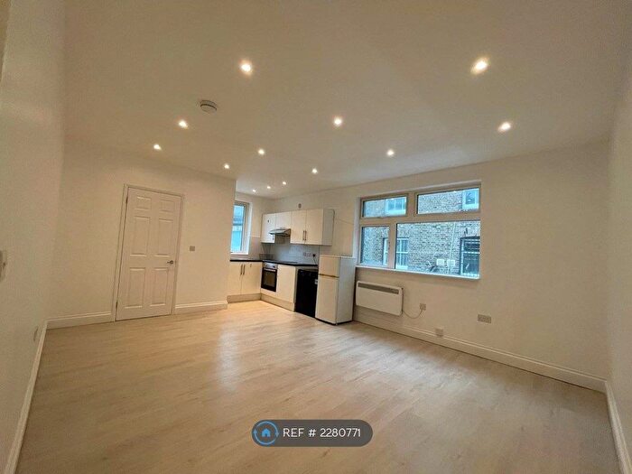 Studio To Rent In Myron Place, London, SE13