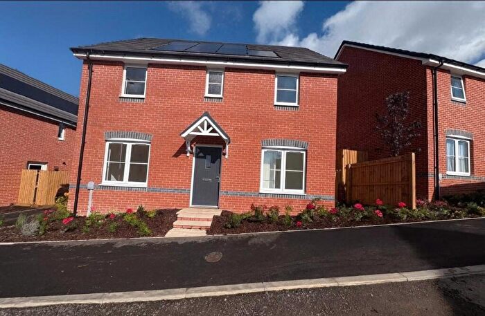4 Bedroom Detached House For Sale In Parc Y Fron, Ffordd Pendre, Carmarthen, Carmarthen, SA31