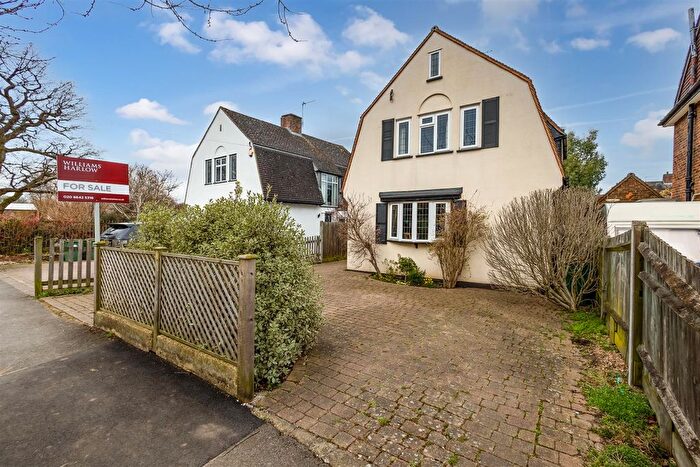 3 Bedroom Detached House For Sale In Tudor Close, Cheam Village, SM3