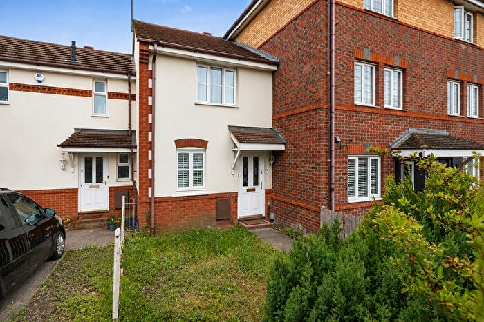 2 Bedroom End Of Terrace House For Sale In High Street South, Dunstable, LU6