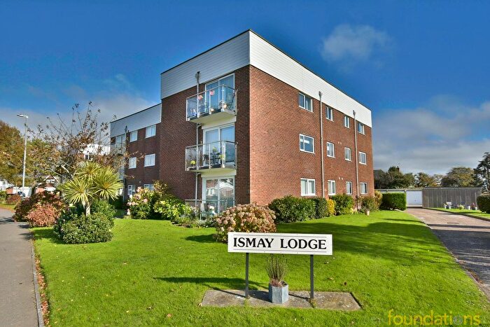 2 Bedroom Flat For Sale In Heighton Close, Bexhill-On-Sea, TN39