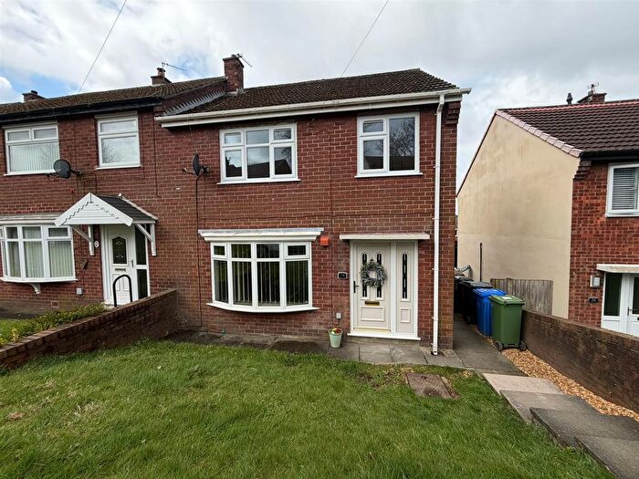 3 Bedroom Property For Sale In Rowan Crescent, Dukinfield, SK16