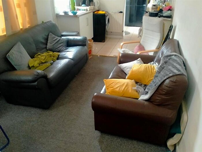 6 Bedroom House To Rent In Stretton Road, Leicester, LE3