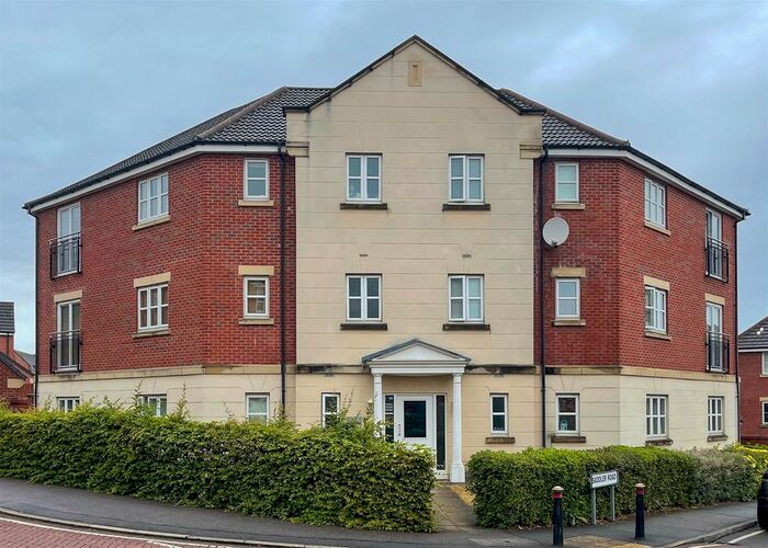 2 Bedroom Flat To Rent In Carty Road, Hamilton, Leicester, LE5