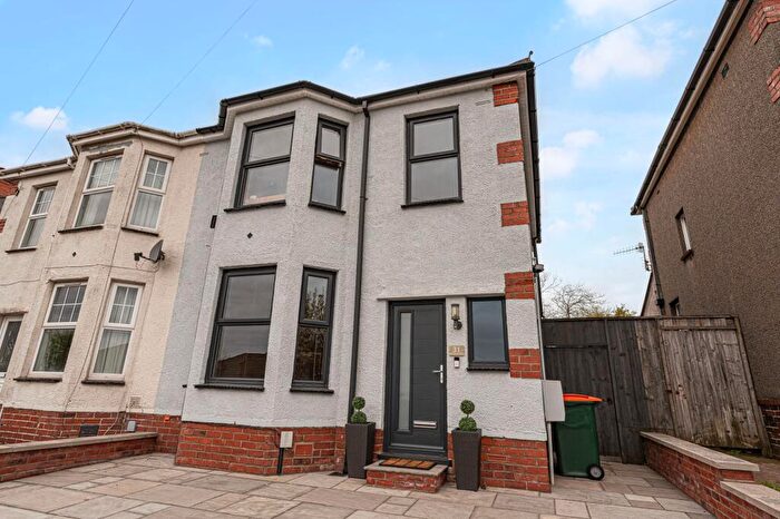 3 Bedroom Semi-Detached House For Sale In Brynglas Avenue, Newport, NP20