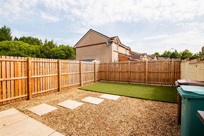 2 Bedroom End Of Terrace House To Rent In Laberge Gardens, New Stevenston, Motherwell, ML1