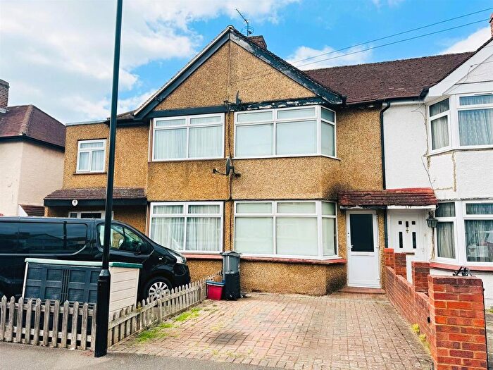 2 Bedroom Terraced House For Sale In Fernside Avenue, Feltham, TW13
