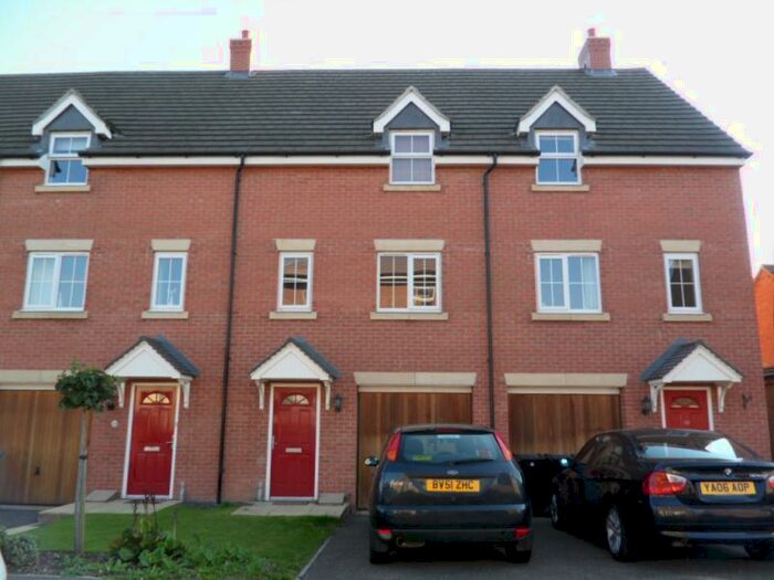 3 Bedroom Town House To Rent In Badger Lane, Bourne, PE10