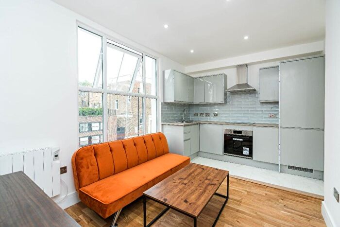 5 Bedroom Flat To Rent In Torriano Avenue, London, NW5