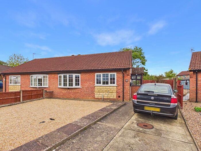 2 Bedroom Semi-Detached Bungalow For Sale In Mark Avenue, Horncastle, LN9