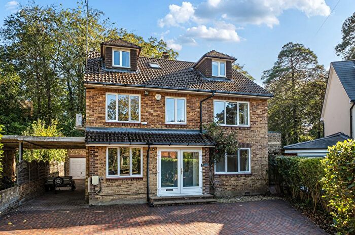 6 Bedroom Detached House For Sale In Underwood Close, Bassett, Southampton, SO16