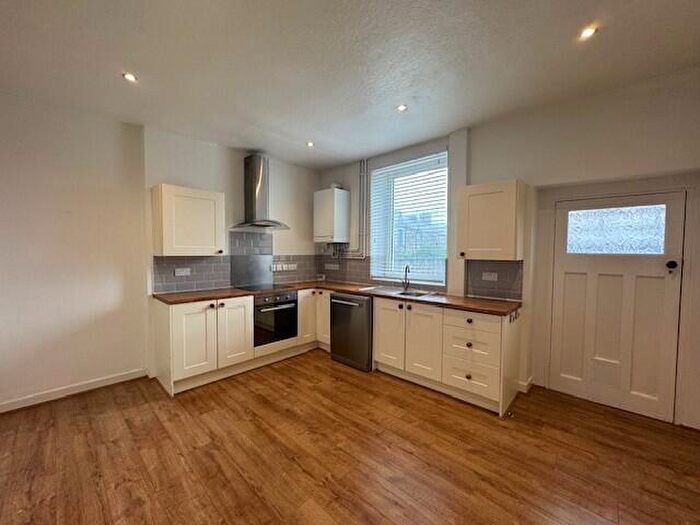 2 Bedroom Property To Rent In Grove Lane, Padiham, Burnley, BB12