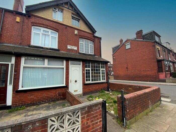 3 Bedroom End Of Terrace House To Rent In Cross Flatts Place, Beeston, Leeds, LS11