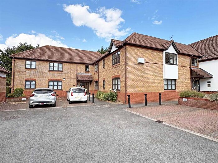 2 Bedroom Retirement Property For Sale In Baddow Road, Great Baddow, Chelmsford, CM2