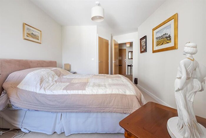 1 Bedroom Retirement Property For Sale In Scholars Gate, Abbey Park Avenue, St. Andrews, KY16