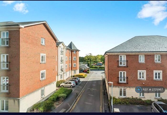 2 Bedroom Flat To Rent In Brunel Crescent, Swindon, SN2