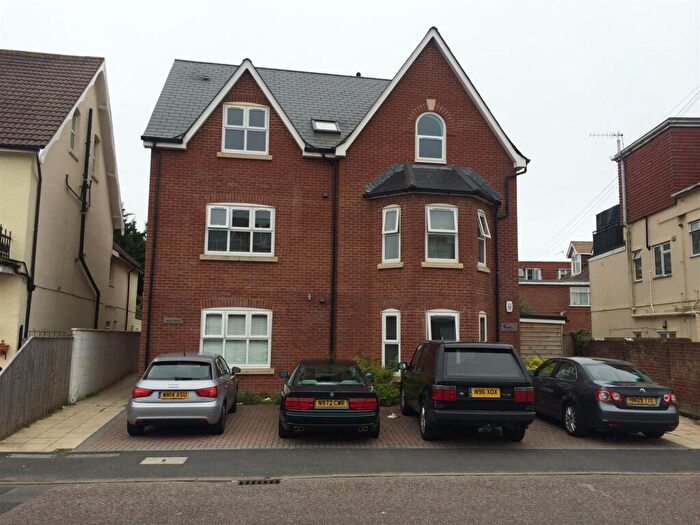 2 Bedroom Flat To Rent In Westby Road, Bournemouth, Dorset, BH5