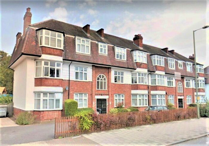 2 Bedroom Flat To Rent In East End Road, London, N2