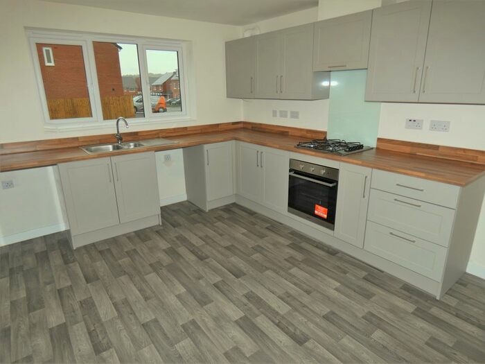 3 Bedroom Semi-Detached House To Rent In Spindle Close, Stoke-On-Trent, ST6