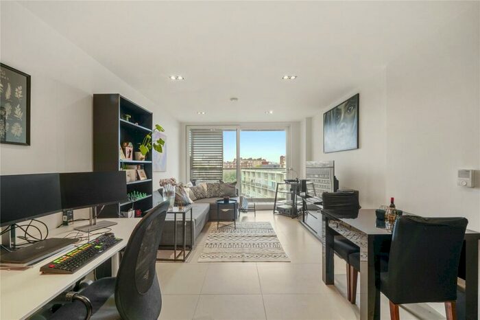 1 Bedroom Apartment To Rent In The Spectrum Building, N1