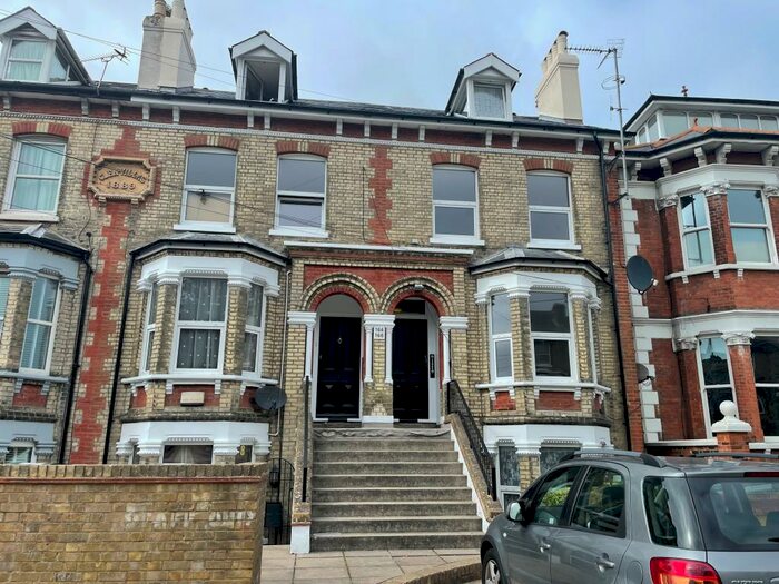 1 Bedroom Flat To Rent In Folkestone Road, Dover, CT17