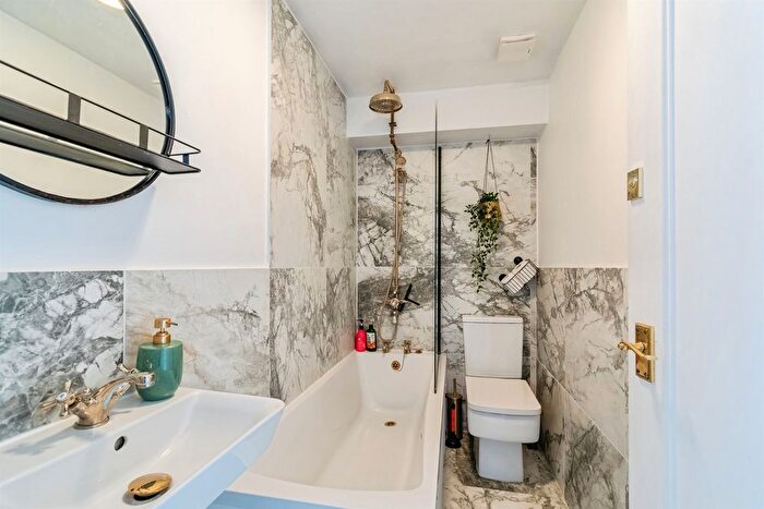 1 Bedroom Flat For Sale In Belvedere, Bath, BA1