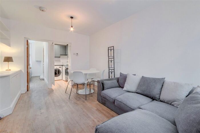 1 Bedroom Flat To Rent In Martlett Court, Covent Garden, London, WC2B