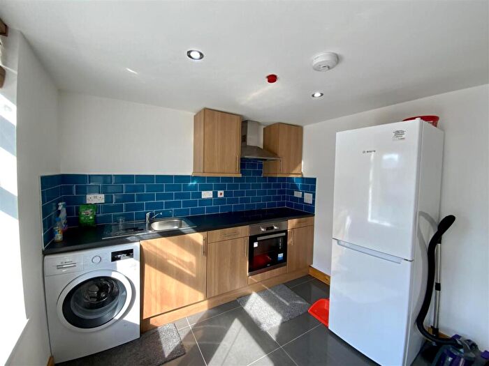 1 Bedroom House To Rent In Bed Flat, Albany Road, CF24