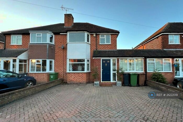 3 Bedroom Semi-Detached House To Rent In Damson Lane, Solihull, B92