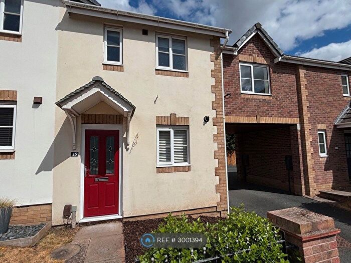 2 Bedroom Terraced House To Rent In Foxglove Close, Lichfield, WS14