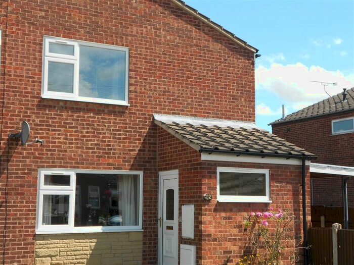 2 Bedroom Semi-Detached House To Rent In Galway Crescent, Retford, DN22
