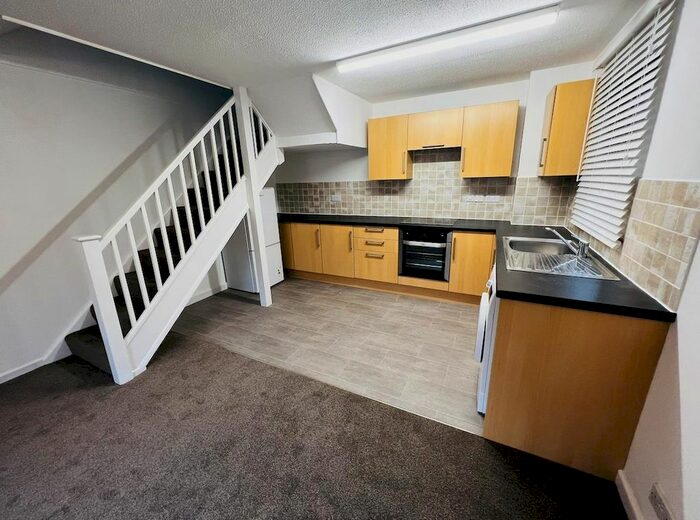 1 Bedroom Terraced House To Rent In Kelly Close, Shepperton TW17