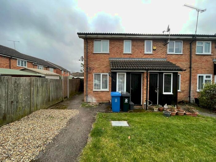 1 Bedroom End Of Terrace House To Rent In Penn Road, Datchet, SL3