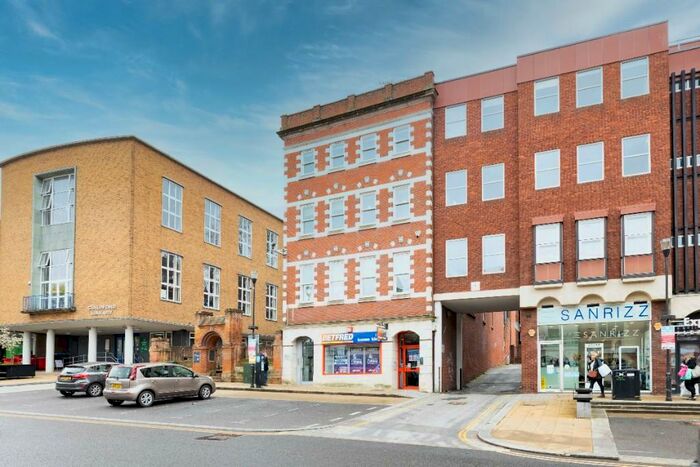 1 Bedroom Flat To Rent In North Street, Guildford, Surrey, GU1