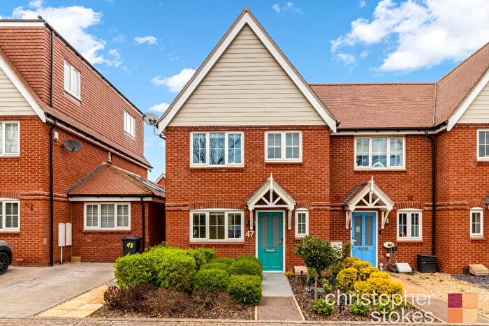 3 Bedroom End Of Terrace House For Sale In Hastings Avenue, Cheshunt, Waltham Cross, Hertfordshire, EN7