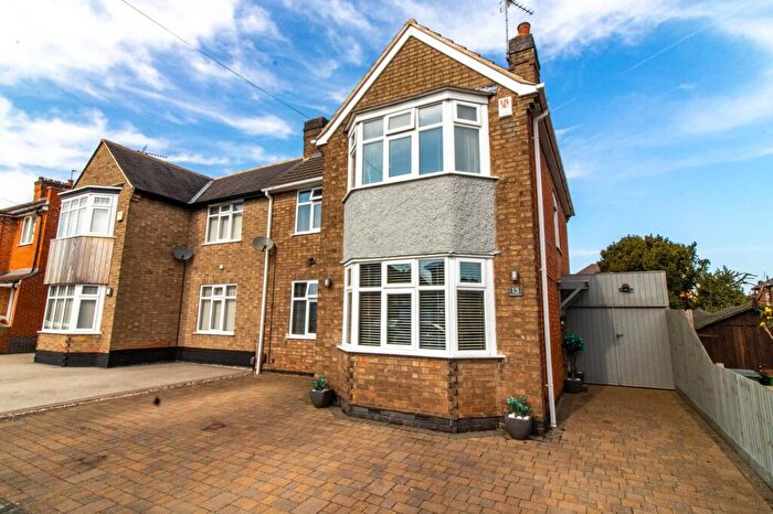 3 Bedroom Semi Detached House For Sale In Edward Avenue, Leicester, LE3