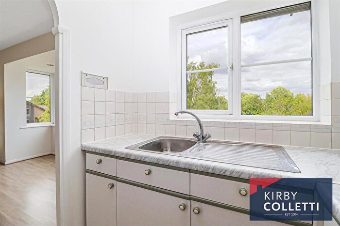 2 Bedroom Apartment To Rent In River Meads, Stanstead Abbotts, SG12
