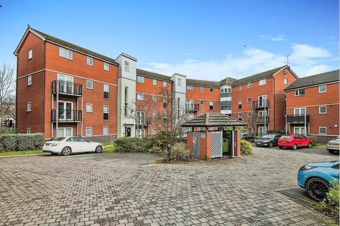 2 Bedroom Apartment To Rent In Kinsey Road, Smethwick, B66