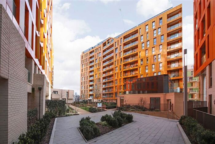 1 Bedroom Flat To Rent In Telegraph Avenue, London, SE10