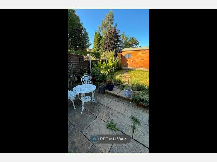 3 Bedroom Terraced House To Rent In Smithson Street, Rothwell, Leeds, LS26