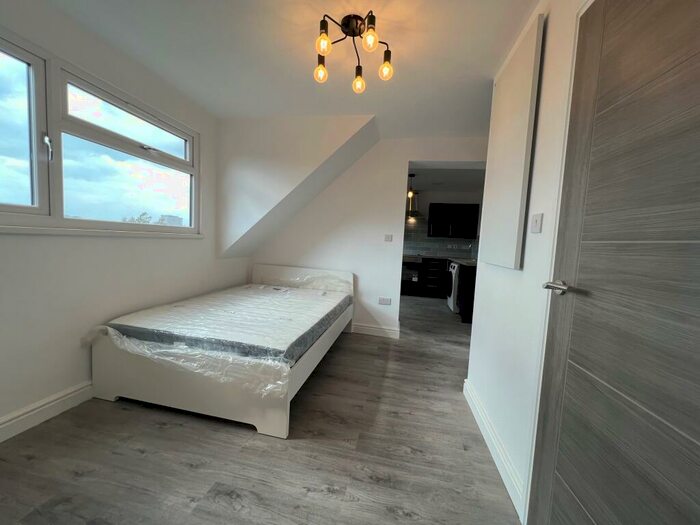 Studio To Rent In Brighton Street, Coventry, CV2