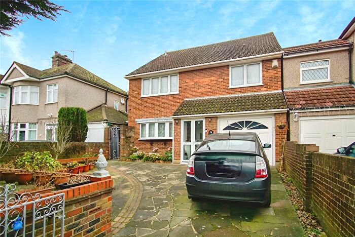 4 Bedroom Detached House To Rent In Erith Road, Belvedere, DA17
