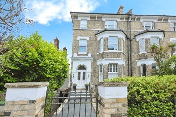 Studio To Rent In Anerley Park, London, SE20