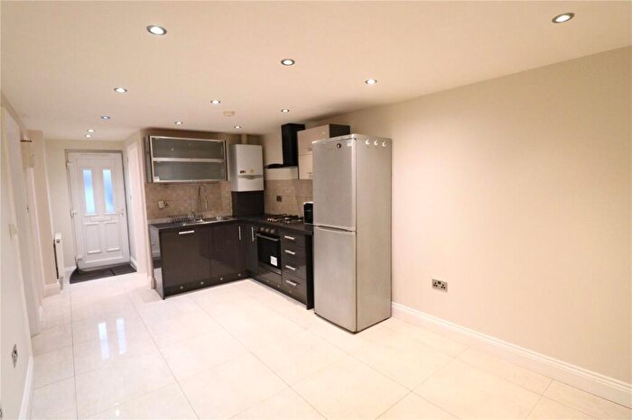 1 Bedroom Maisonette To Rent In Hayland Avenue, London, NW9