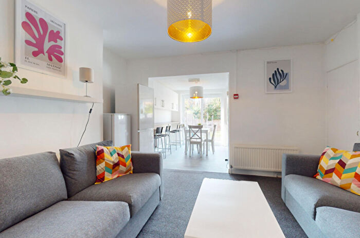 7 Bedroom Terraced House To Rent In Livingstone Road, BA2